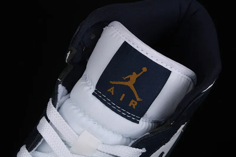 All categories Air Jordan Jordan series basketball shoes Air Jordan 1 Mid Air Jordan 1 Mid AJ1 Joe 1 mid-top series basketball shoes 554725-174